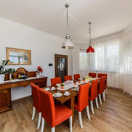 Villa Luxurious Haven With Pool And Mediterranean Garden *